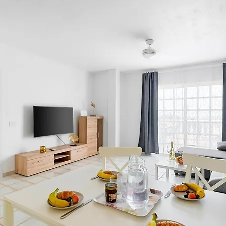 Golden Sunset Ocean View Apartment