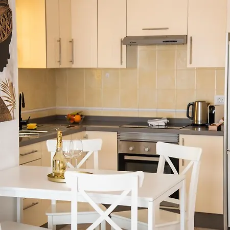 Golden Sunset Ocean View Apartment *